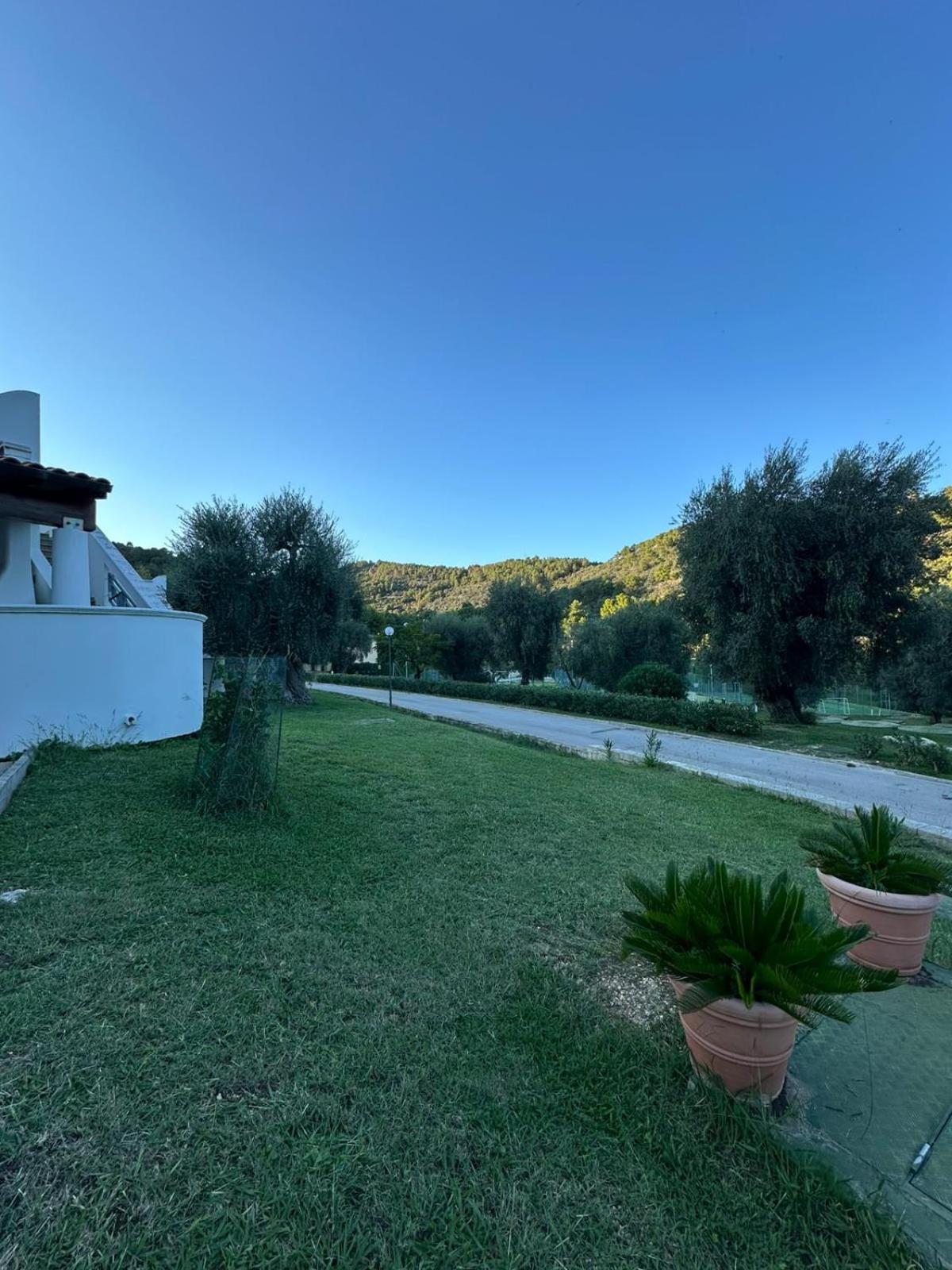 Villetta Roberto Le Macine Di Charme - Pugnochiuso Resort Vieste Bagian luar foto